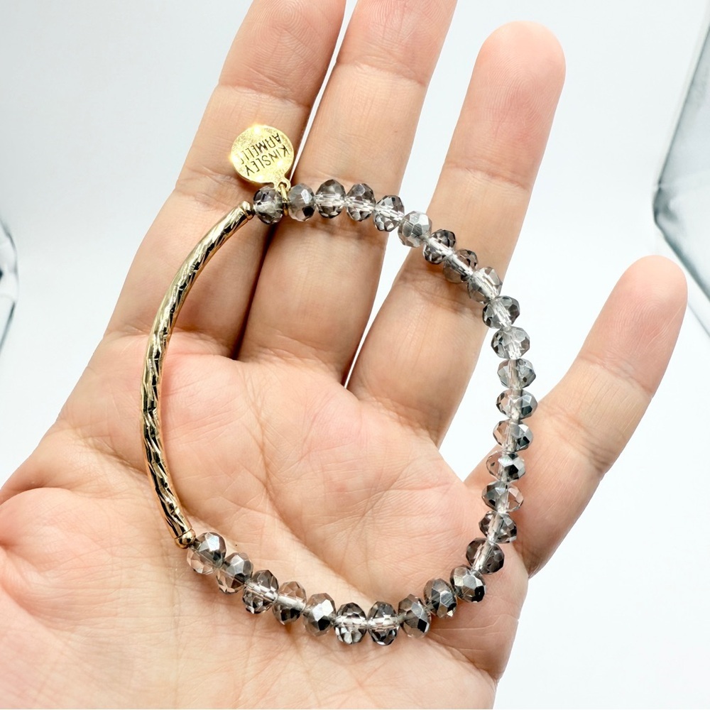 Kinsley Armelle GLORY COLLECTION
CRYSTAL GLASS BRACELET Crystal